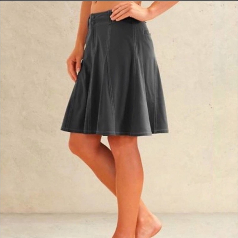 Athleta WHATEVER Skirt Skort Women Gray Pleated A-Line Flared Athletic Size 6